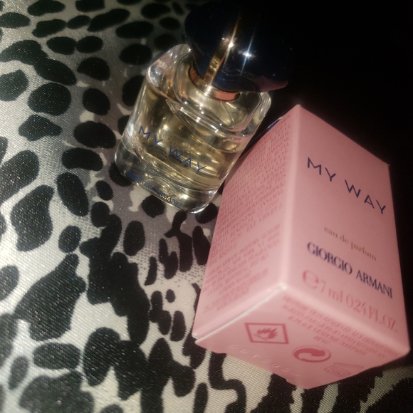 Women's Perfume (MY WAY) By GIORGIO ARMANI - Picture 9 of 16